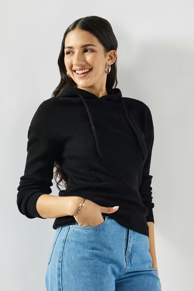 Black Solid Hooded Blended Fabric Sweater